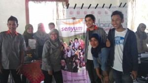 Awak Senyum Community berposes di booth SC, JNM.