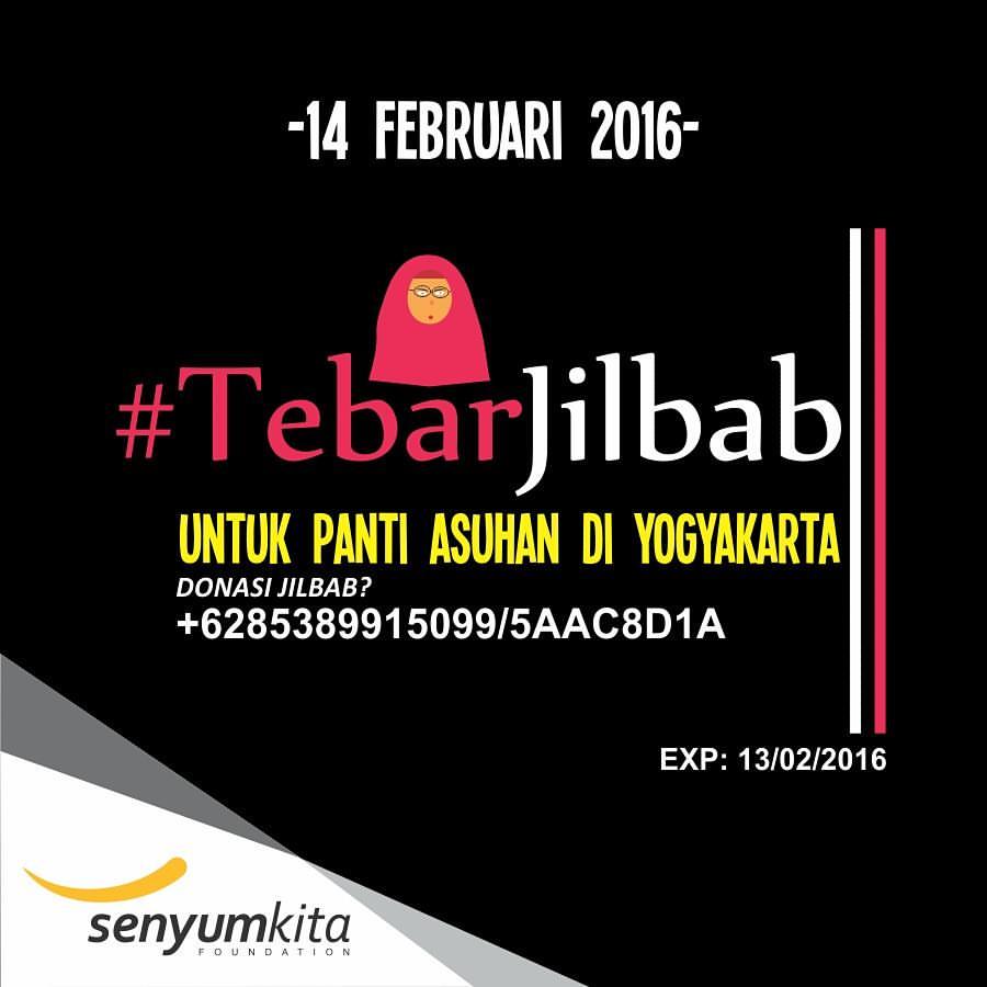 Berbagi Jilbab Untuk Anak Panti